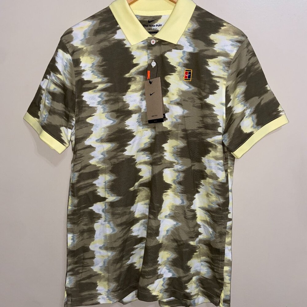The Nike Court Polo Shirt Tennis Print Slim-Fit Lemon Chiffon Mens L DV8915-222